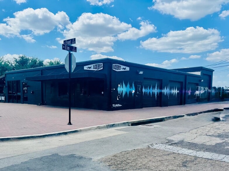 More Photos Of 213-215 E Front St, Arlington Freestanding For Lease