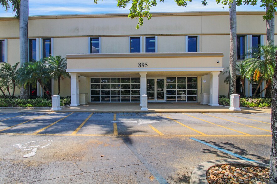 More Photos Of 895 SW 30th Ave, Pompano Beach Office For Lease