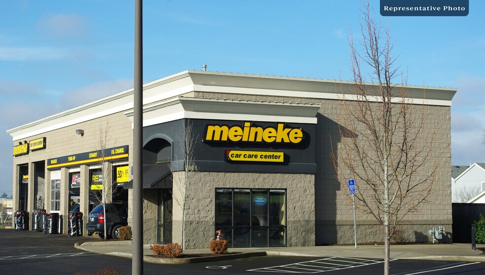 Primary Photo Of 2951 Stadium Dr, Kalamazoo Auto Repair For Sale