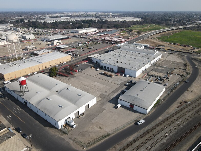 Primary Photo Of 301 9th St, Modesto Manufacturing For Lease