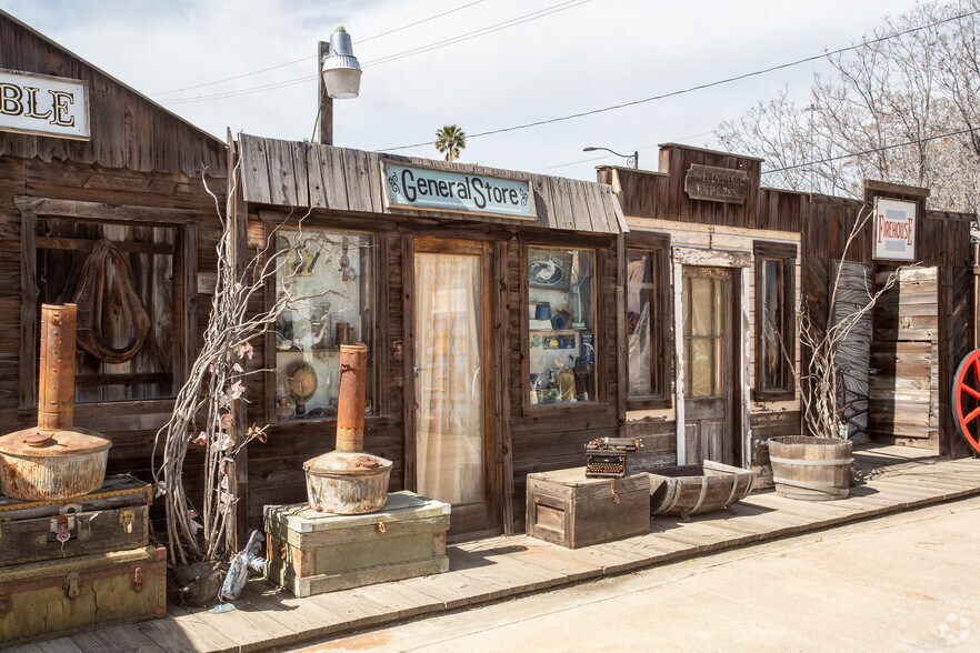 More Photos Of 502 W 6th St, Beaumont Freestanding For Sale