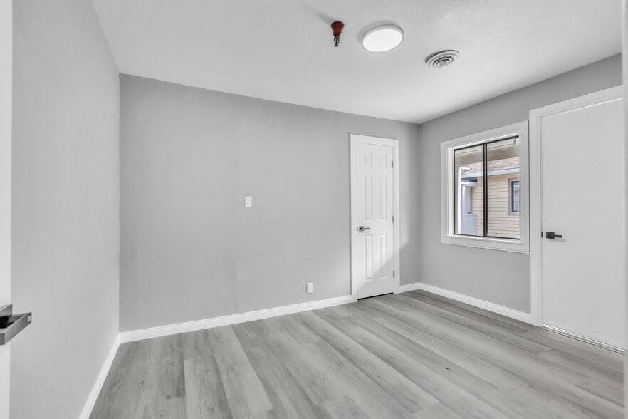 More Photos Of 1006 Lochbrae Rd, Sacramento Assisted Living For Sale