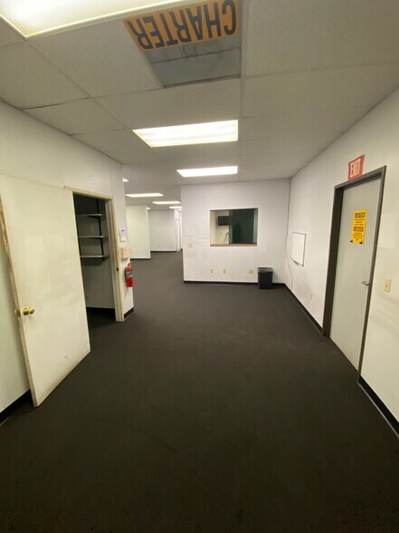 More Photos Of 1247 Brooks St, Ontario Contractor Storage Yard For Lease