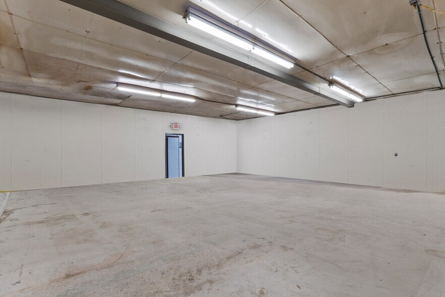 More Photos Of 25 Word St, Fairburn Warehouse For Sale