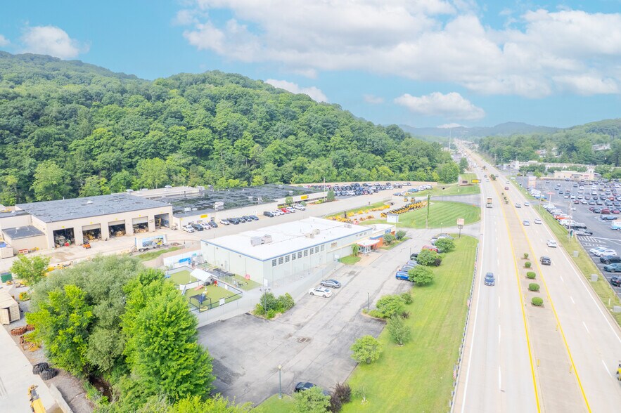 More Photos Of 4051-4063 William Penn Hwy, Murrysville Freestanding For Lease