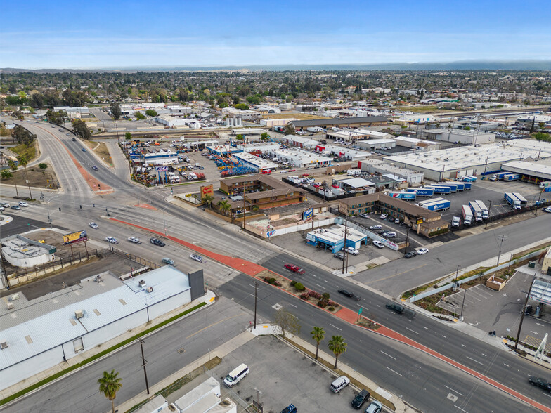More Photos Of 2000 Union Ave, Bakersfield Auto Repair For Sale
