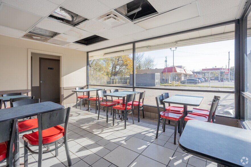 More Photos Of 309 S Lockwood Dr, Houston Restaurant For Lease