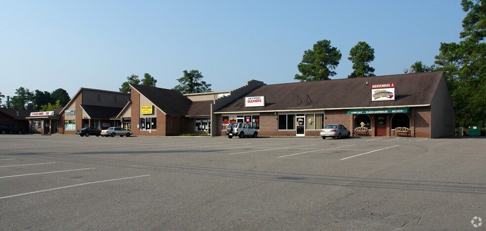 More Photos Of 6441-6451 Yadkin Rd, Fayetteville Unknown For Lease