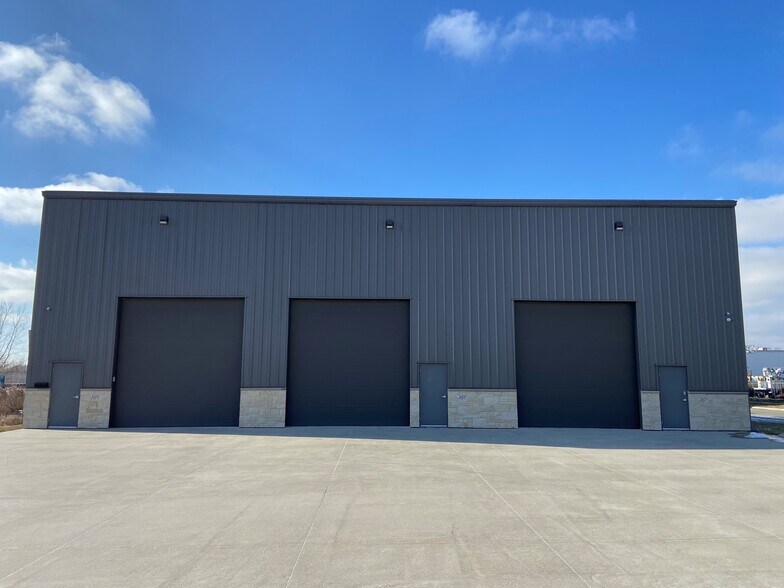 Primary Photo Of 3101 W Elgin Ave, Lincoln Industrial For Lease