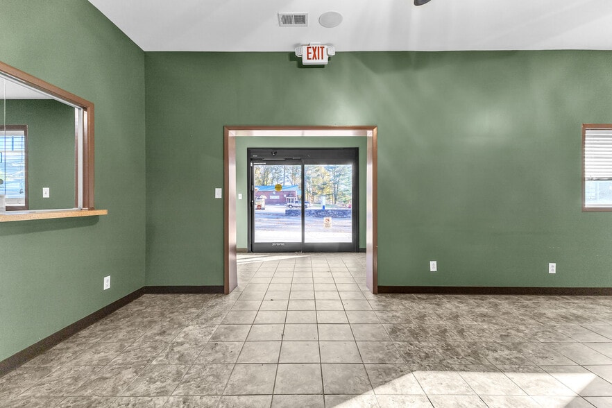 More Photos Of 60 2nd Ave SW, Taylorsville Healthcare For Sale