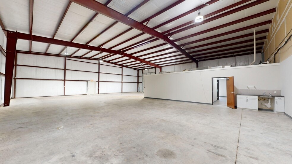 More Photos Of 13711 Immanuel Rd, Pflugerville Warehouse For Lease