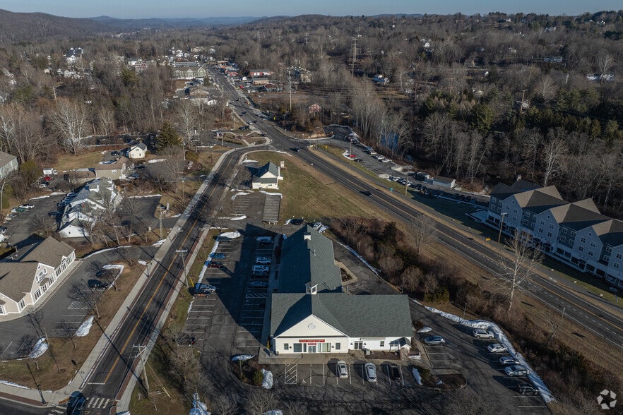 More Photos Of 31 Old Route 7, Brookfield Medical For Lease