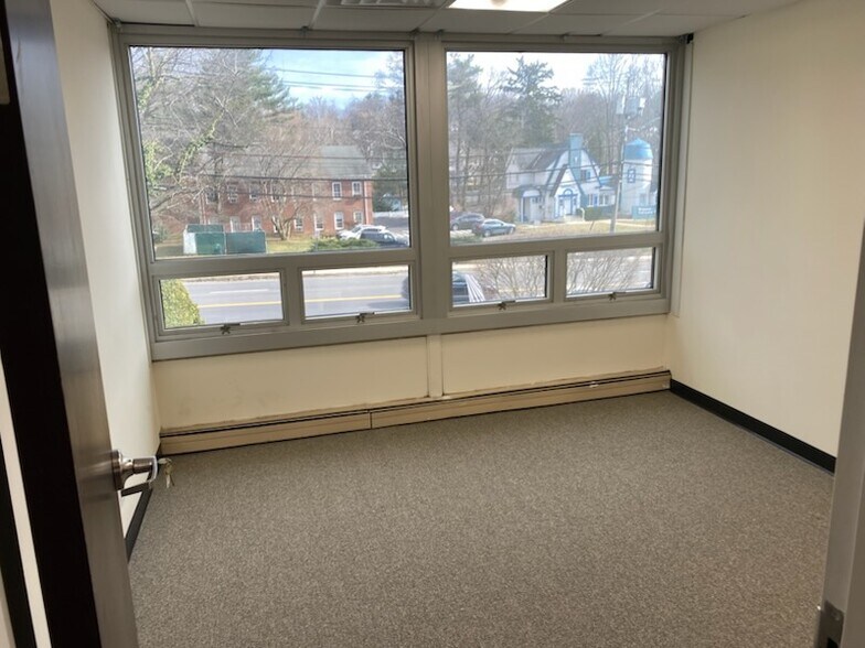 More Photos Of 111 N Central Ave, Hartsdale Office For Lease