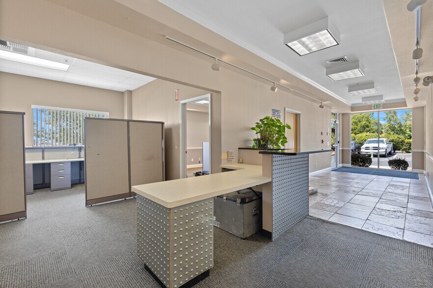 More Photos Of 900 Fortress St, Chico Office For Sale