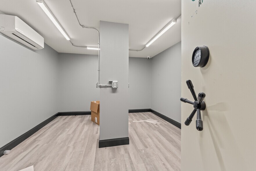 More Photos Of 2726 Continental Dr, Baton Rouge Medical For Lease