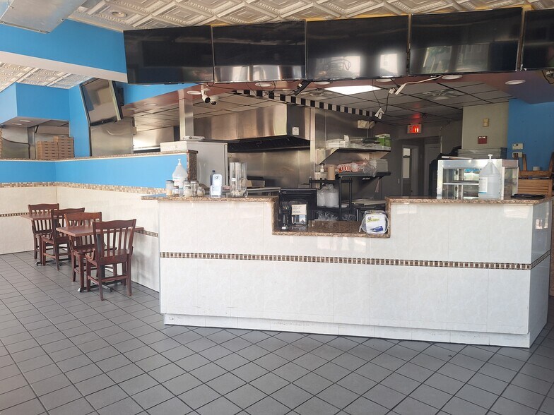 More Photos Of 96 Franklin St, Brookline Storefront Retail Residential For Sale