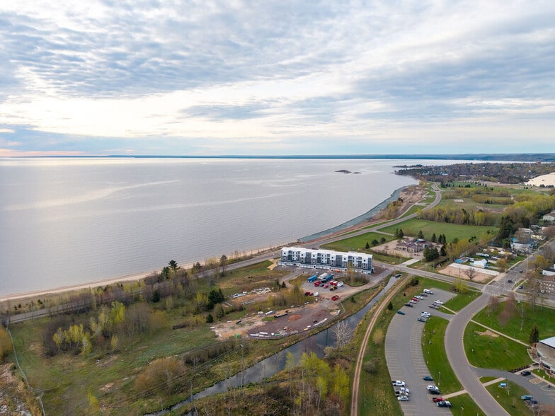 More Photos Of 2401 Lakeshore Blvd, Marquette Apartments For Sale