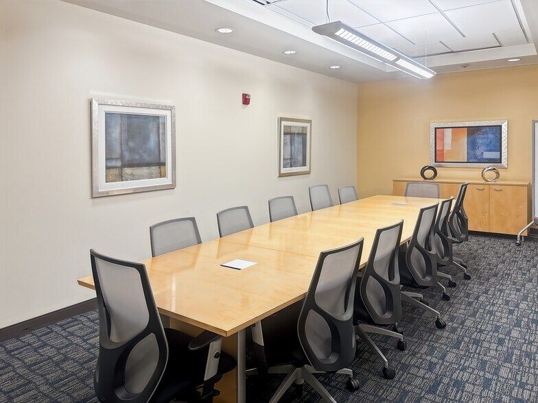 More Photos Of 100 Chesterfield Business Pky, Chesterfield Coworking Space