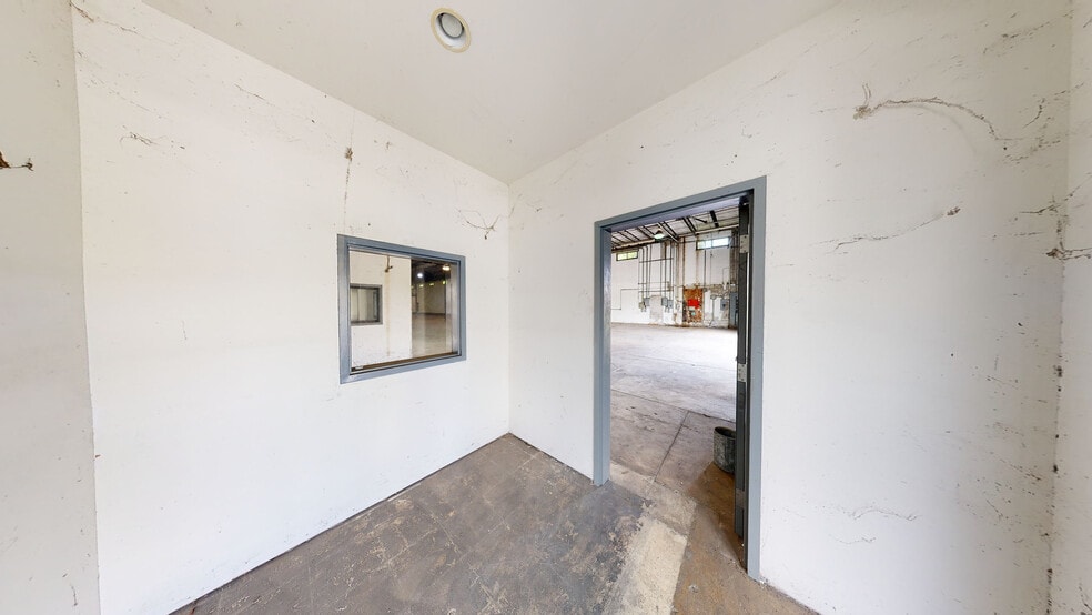 More Photos Of 6500 N Powerline Rd, Fort Lauderdale Warehouse For Lease