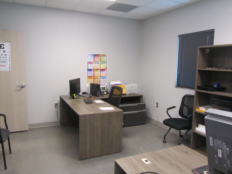 More Photos Of 1401 Cathead Rd, Corpus Christi Warehouse For Lease