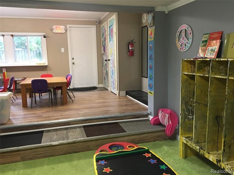 More Photos Of 4430 Elizabeth Lake Rd, Waterford Daycare Center For Sale