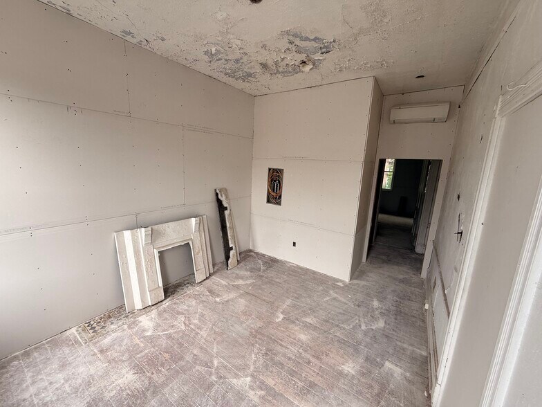 More Photos Of 1913 Central Ave, Cincinnati Office Residential For Sale