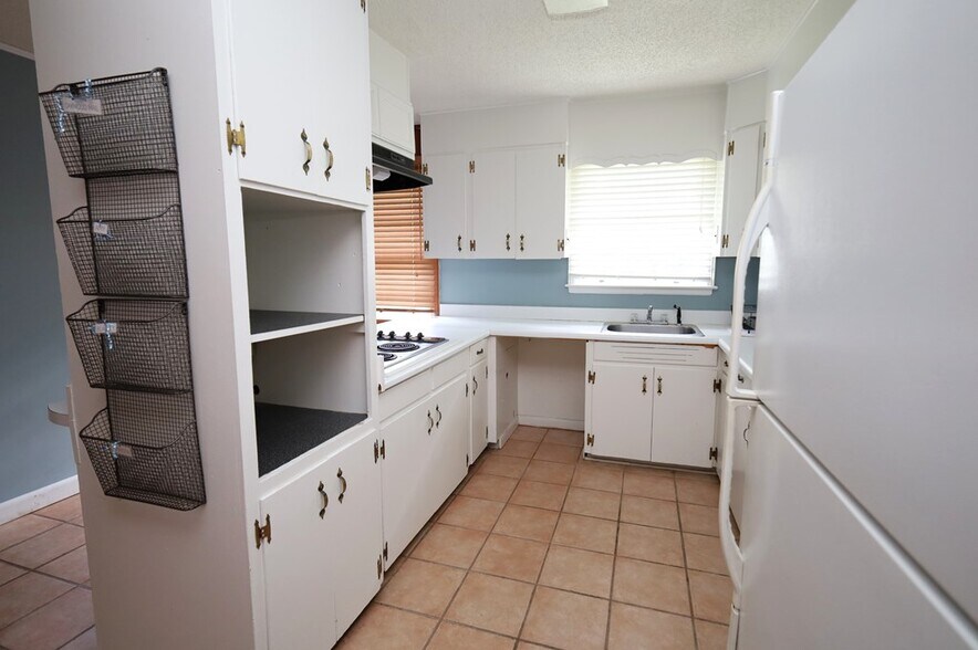 More Photos Of 2914 N Oak St, Valdosta Office For Lease