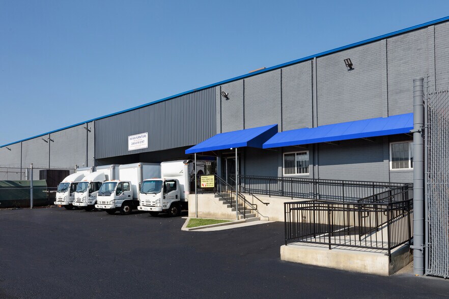 Primary Photo Of 4801-4827 Beech Pl, Temple Hills Warehouse For Lease