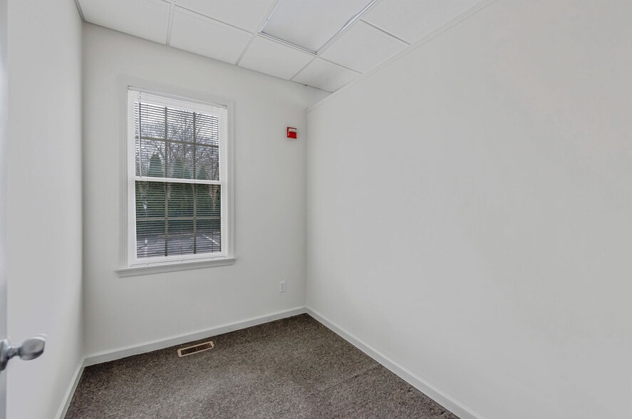 More Photos Of 1360 Montauk Hwy, Mastic Office For Lease