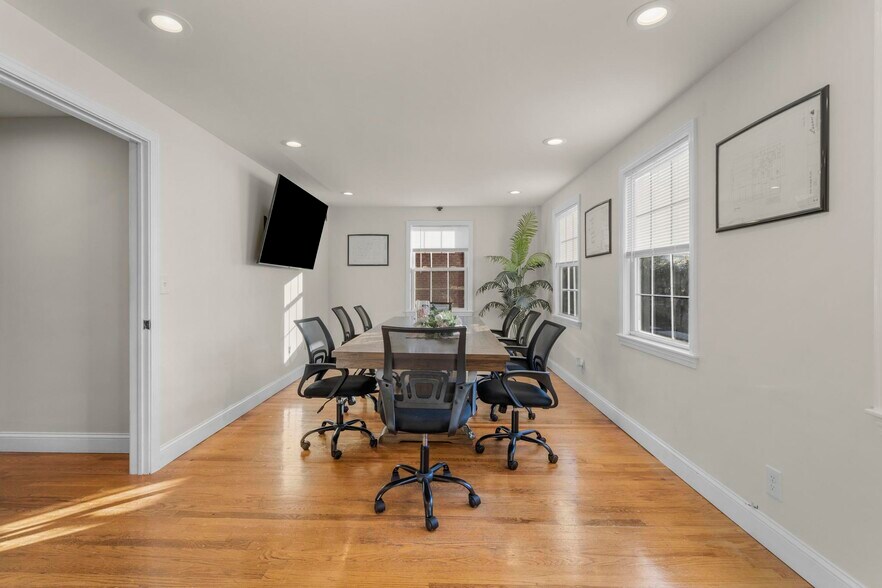 More Photos Of 51 N Main St, Southington Office For Lease