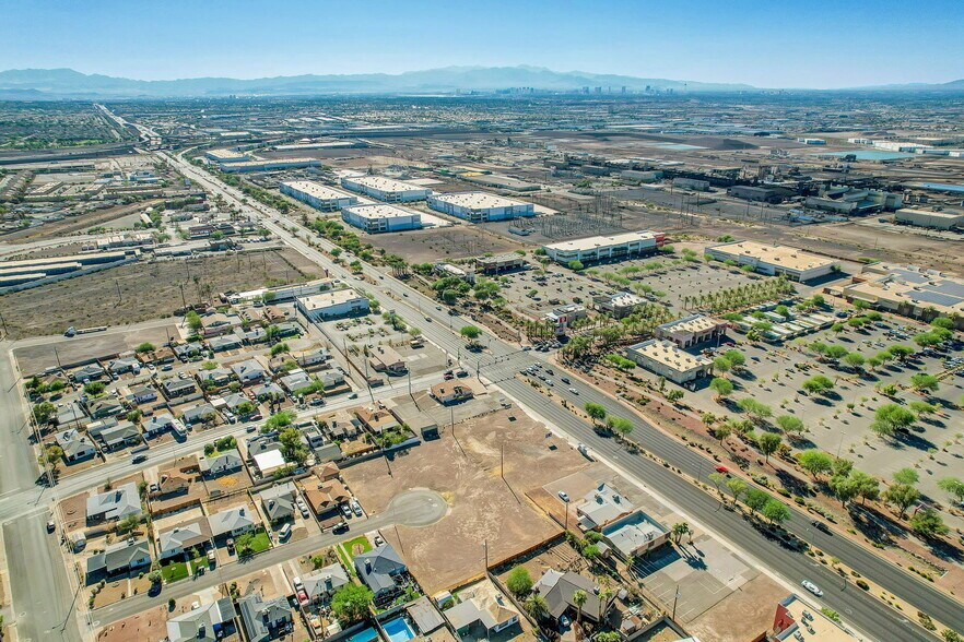 More Photos Of 325 W Lake Mead Pky, Henderson Land For Lease