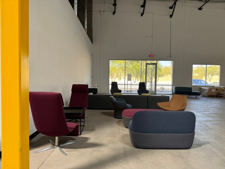 More Photos Of 2115 S 11th Ave, Phoenix Warehouse For Lease