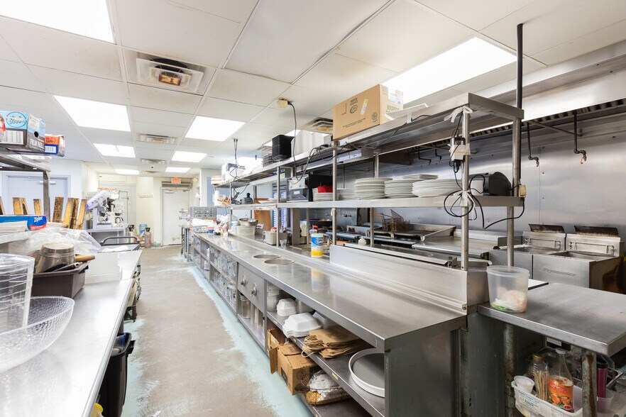 More Photos Of 7815 E US Hwy 80, Savannah Restaurant For Sale