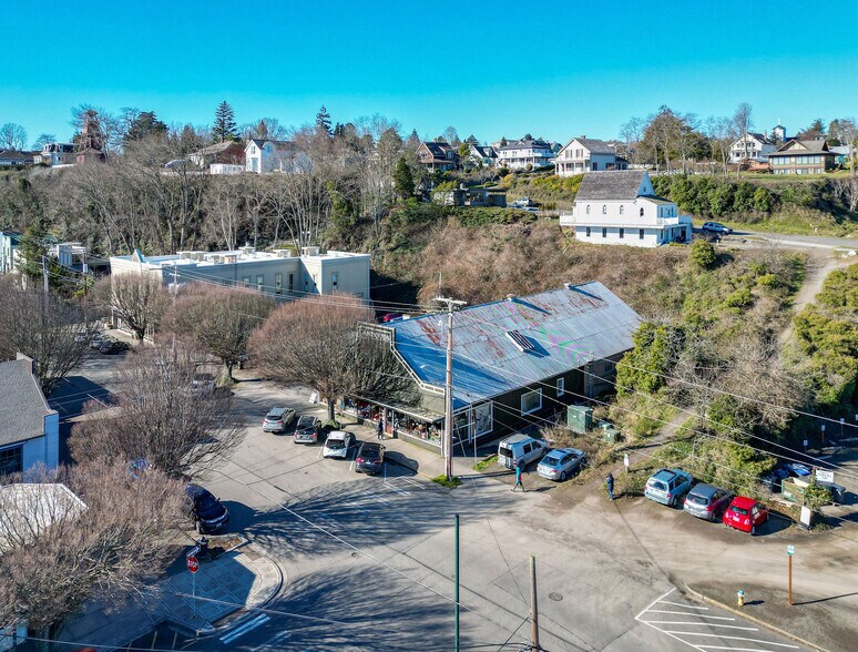 More Photos Of 802 Washington St, Port Townsend General Retail For Sale