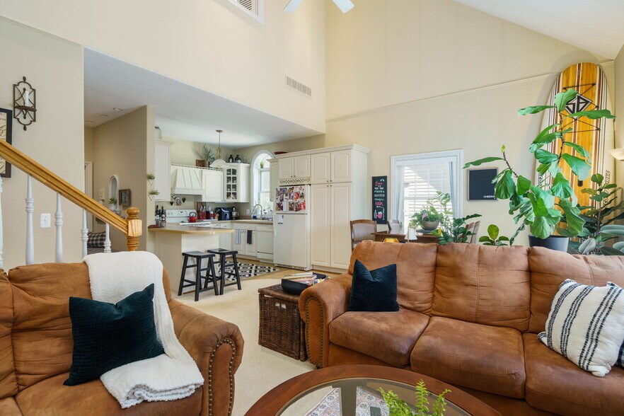 More Photos Of 206 E Liberty St, Milford Office For Sale