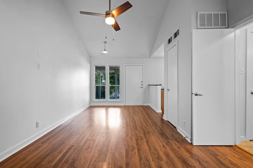 More Photos Of 2523 Durwood St, Austin Apartments For Sale