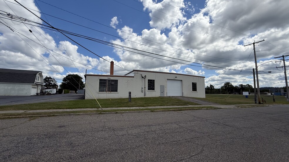 More Photos Of 1350 Balata St, Easton Warehouse For Sale