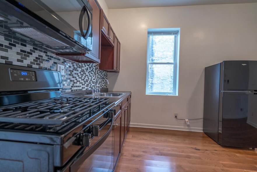 More Photos Of 825 N 41st St, Philadelphia Apartments For Sale
