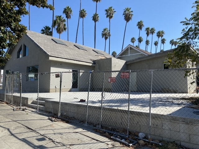 More Photos Of 1610 N Gower St, Los Angeles Restaurant For Lease