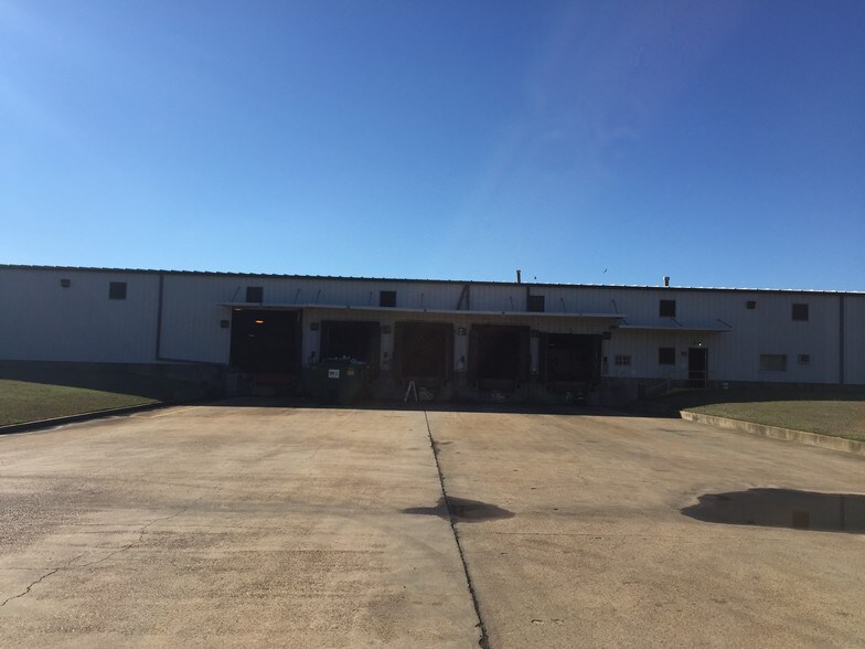 More Photos Of 1021 Clinton Industrial Park Rd, Clinton Warehouse For Lease