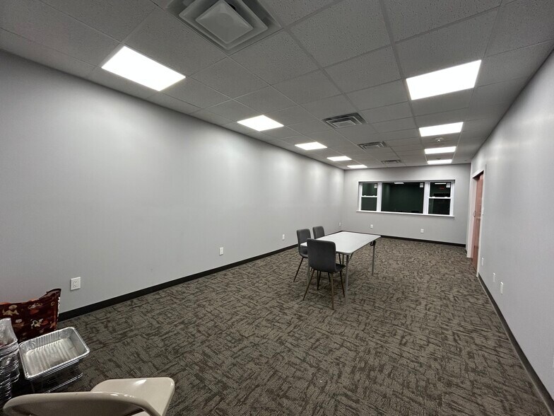 More Photos Of 5 Sunrise Plz, Valley Stream Office For Lease