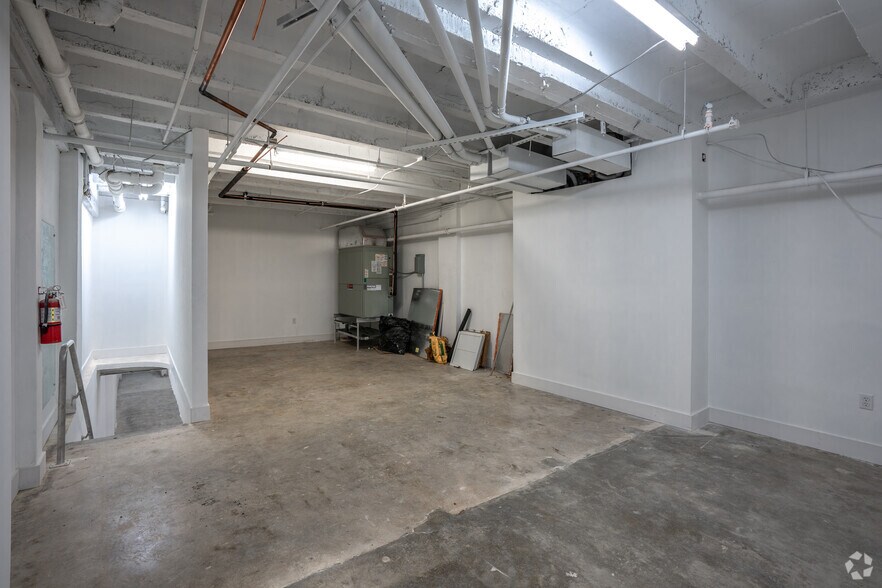 More Photos Of 420 Lincoln Rd, Miami Beach Loft Creative Space For Lease