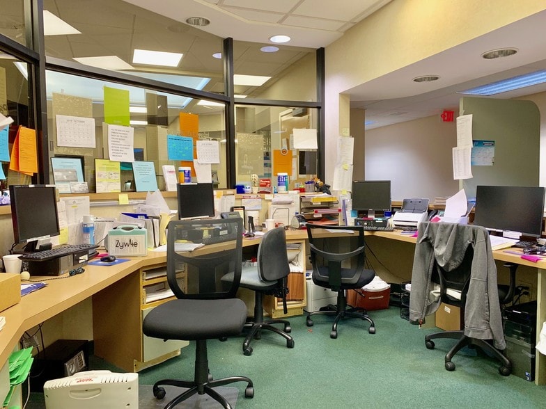 More Photos Of 1061 N Broadway, Massapequa Medical For Sale