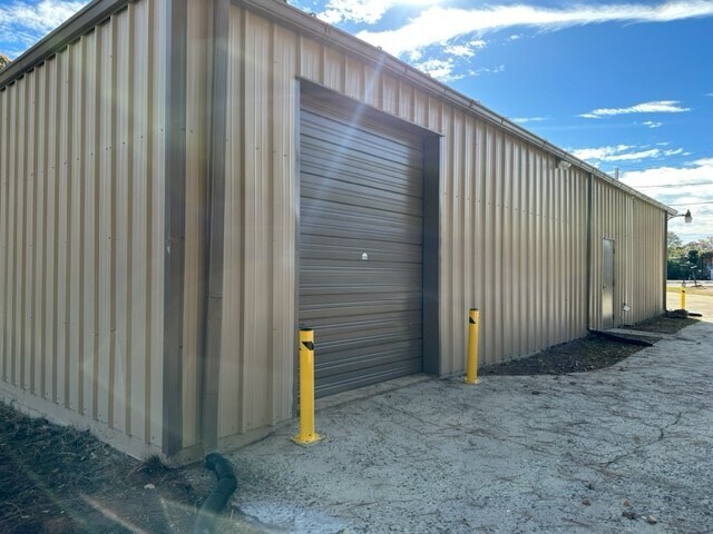 More Photos Of 1484 Lake City Industrial Ct, Morrow Flex For Lease