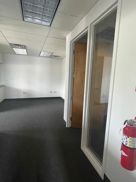 More Photos Of 352 Belmont St, Worcester Medical For Lease