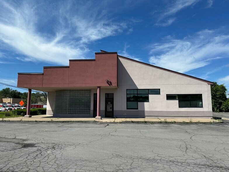 More Photos Of 961 Canal St, Syracuse Medical For Sale