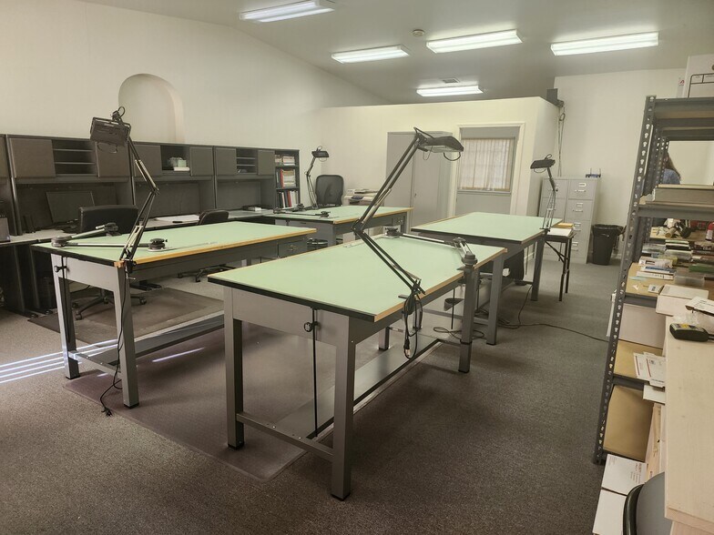 More Photos Of 634 Schemmer Dr, Prescott General Retail For Lease