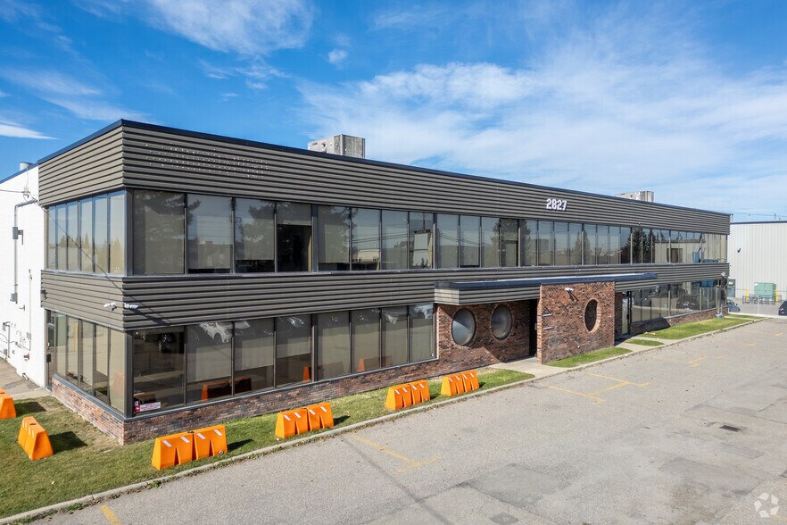 Primary Photo Of 2827 18th St NE, Calgary Warehouse For Sale