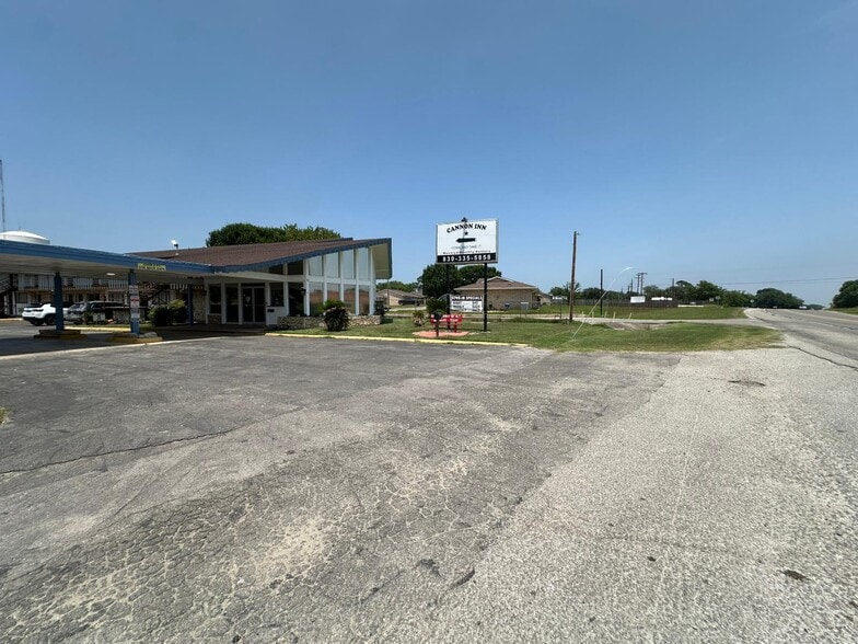 More Photos Of 3307 US Highway 90A E, Gonzales Hotel For Sale