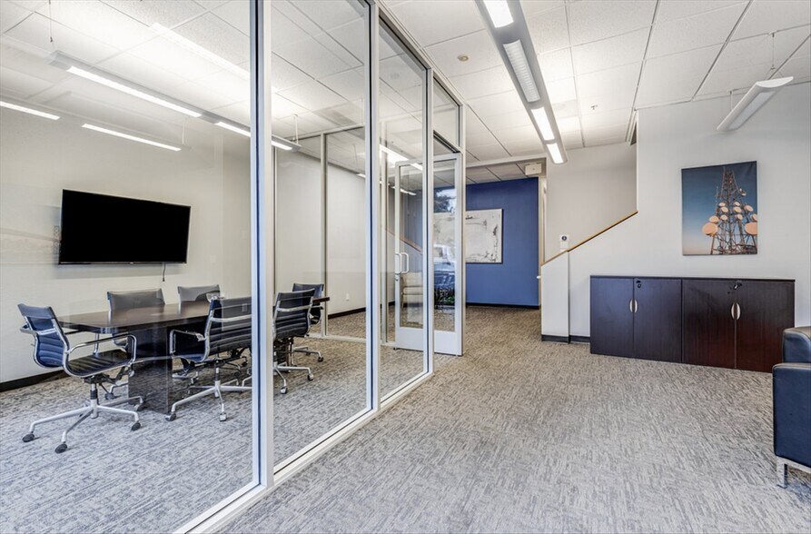 More Photos Of 2180 Ringwood Ave, San Jose Light Distribution For Sale